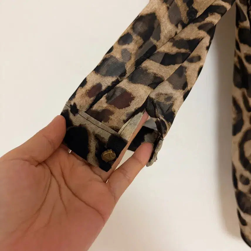 [BUNJANG] Leopard Pattern Shirt / 레오파트 패튼셔츠