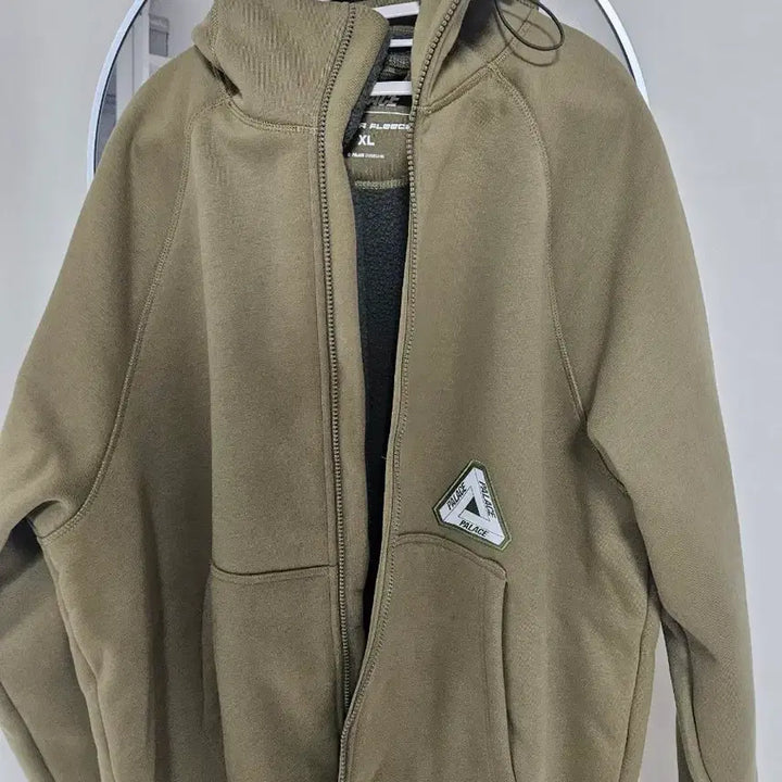 [BUNJANG] Palace Thermal Bonded Hood Sweatshirt Olive / 팔라스 써멀 본디드 캡 후드 올리브