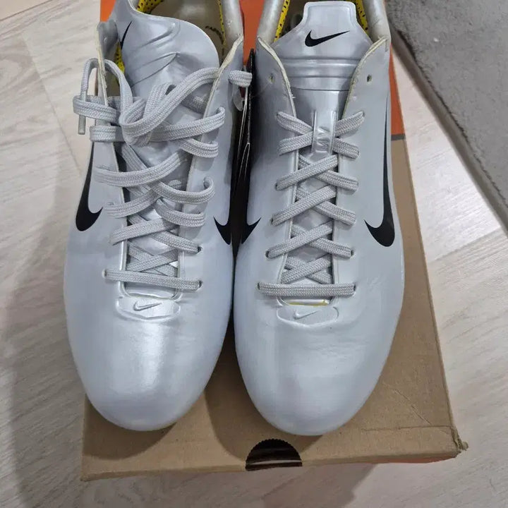 [BUNJANG] Nike Mercurial Vapor 3 FG 260 2006 Retro Unused / [나이키 머큐리얼 베이퍼 3 FG 260 / 2006 레트로 / 미사용