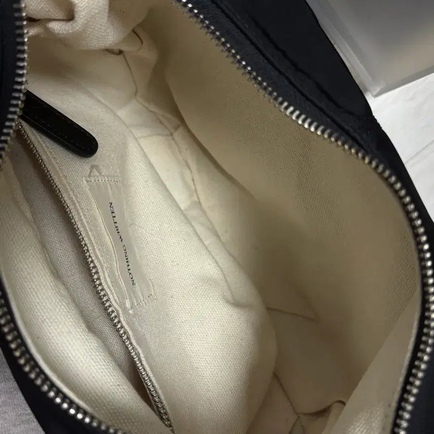 [BUNJANG] Nothing Written Nylon Hobo Bag Black / 낫띵리튼 호보백 나일론 블랙