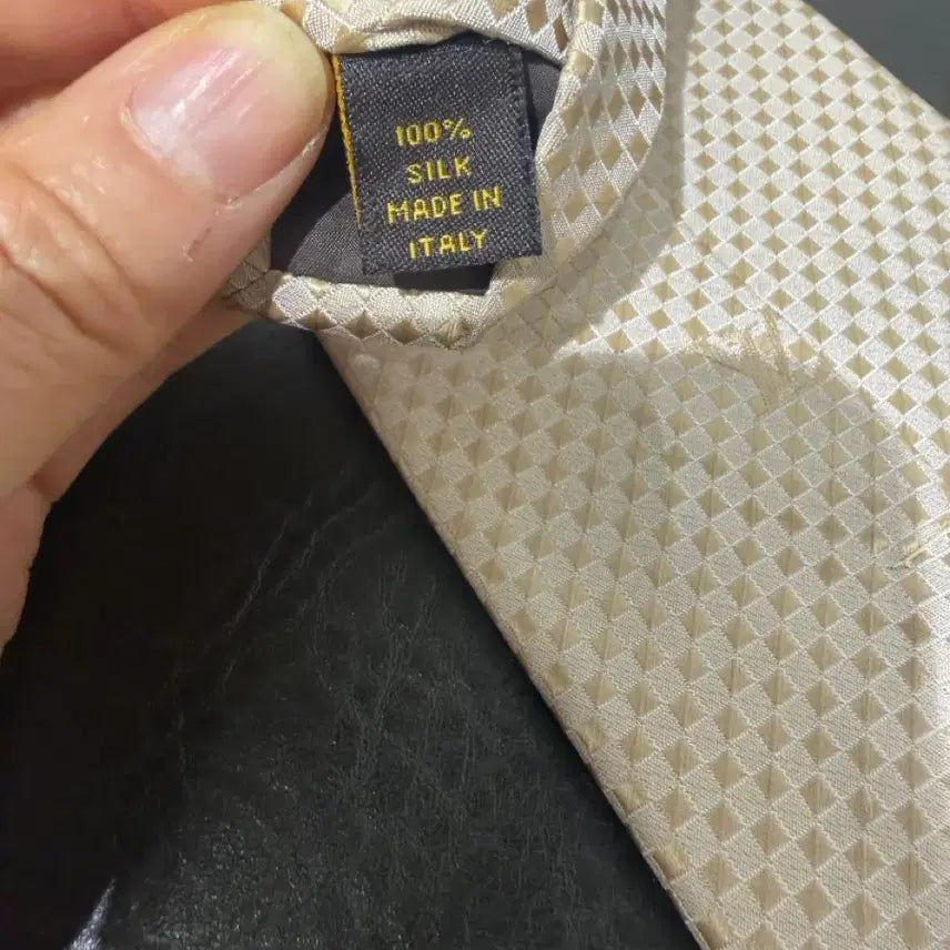 [BUNJANG] Louis Vuitton Silk Necktie / 루이비통 실크 넥타이