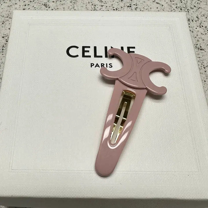 [BUNJANG] Celine Triomphe Hairpin / Celine 셀린느 트리옹프헤어핀