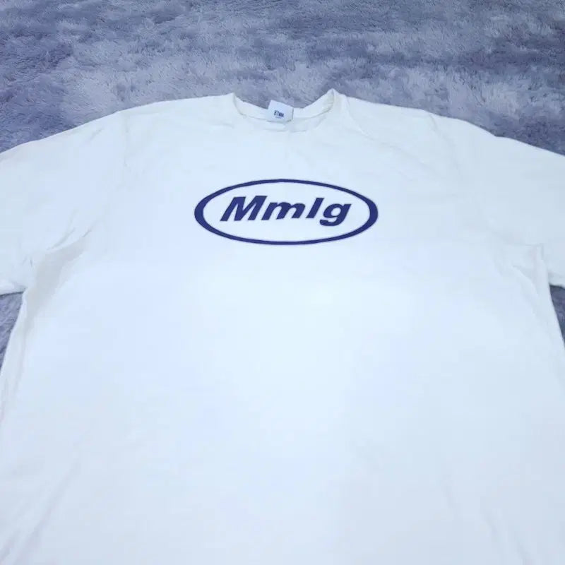 [BUNJANG] MEDIUM MMLG Short Sleeve T-Shirt / MEDIUM MMLG 반팔 티 | A