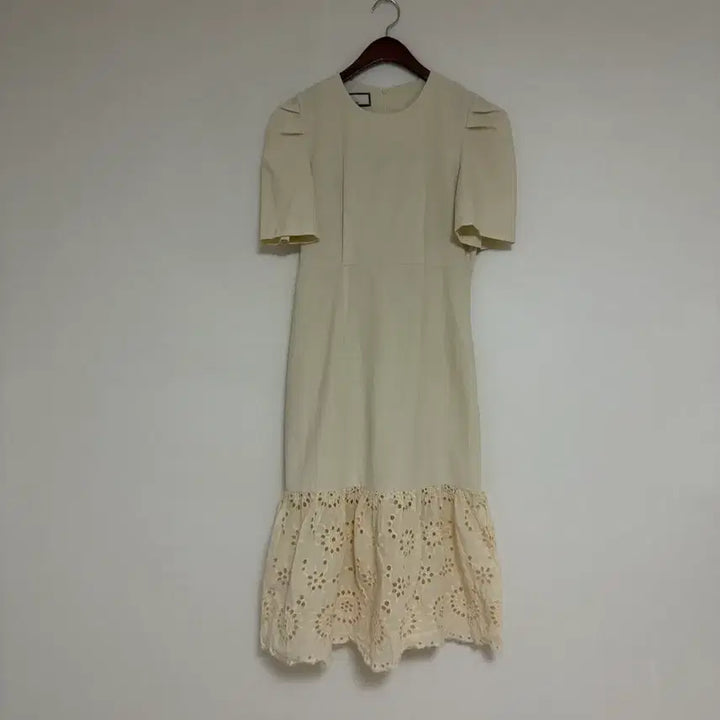 [BUNJANG] 31.Faskion Ivory Eyelet Detail Long Dress / 31.Faskion 원피스<새옷