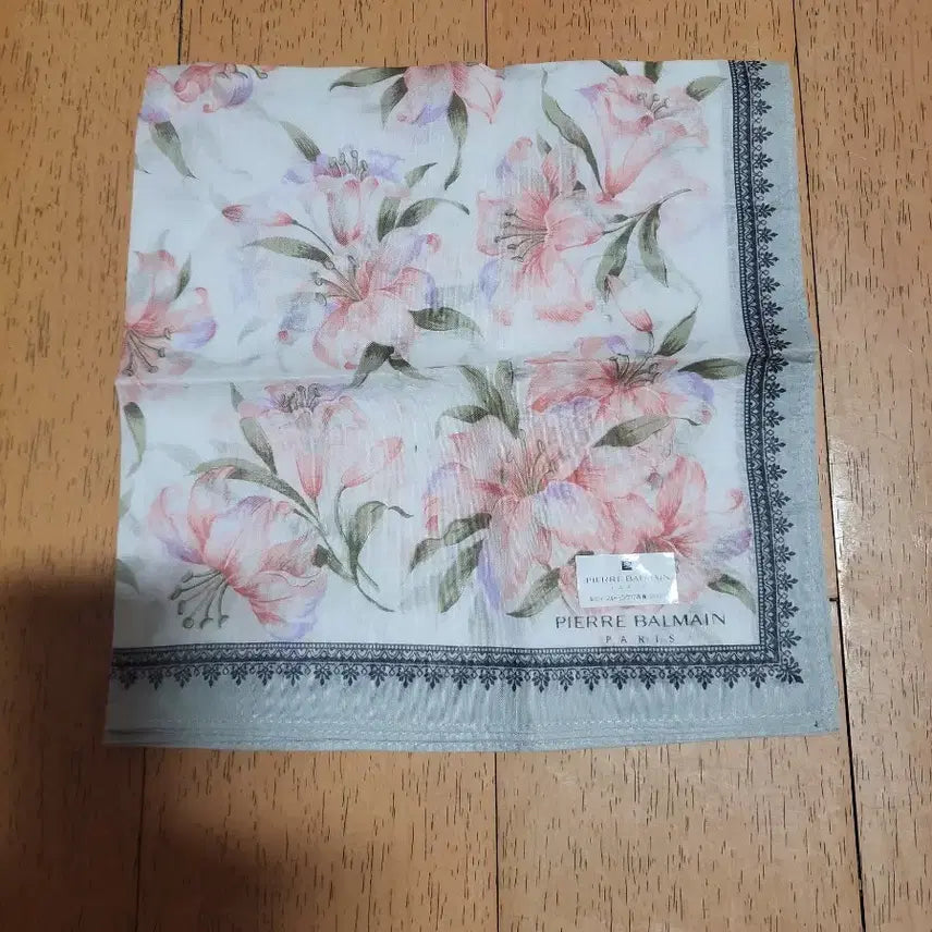 [BUNJANG] Balmain Handkerchief / 발망손수건