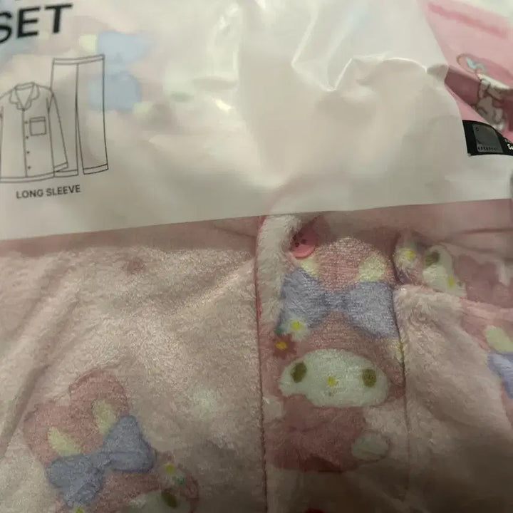 [BUNJANG] Sanrio My Melody Sleep Pajama Set / 새옷)스파오 산리오 마이멜로디 수면파자마(M/L/Xl)
