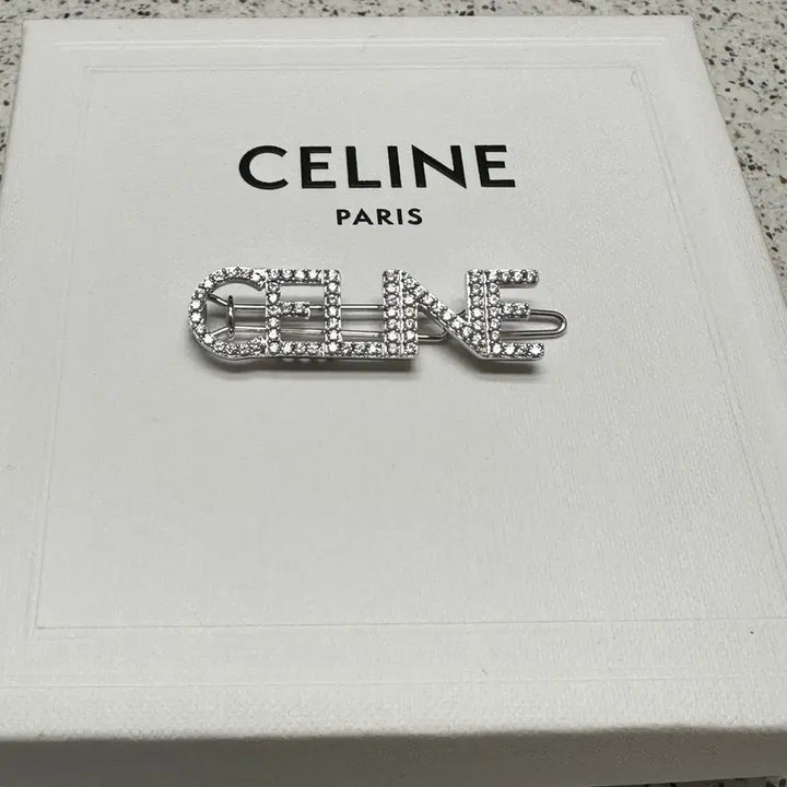 [BUNJANG] Celine Crystal Logo Hairpin / Celine 셀린느 크리스탈 로고 헤어핀