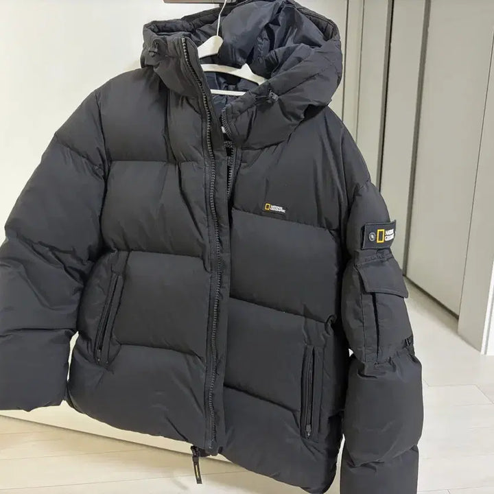 [SOLD OUT] 내셔널지오그래픽 블랙 패딩