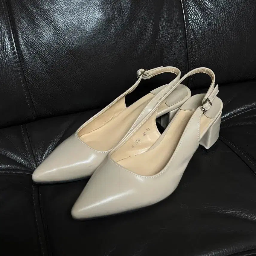 [BUNJANG] JUDE Beige Slingback Pumps (Size 245) / JUDE 쥬드 베이지 슬링백 펌프스 (245)