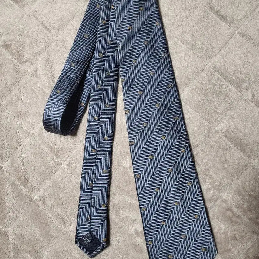 [BUNJANG] Burberry Check Pattern Necktie / 버버리 체크무늬 넥타이
