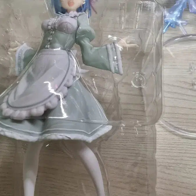 [BUNJANG] Re:Zero Limited Edition Winter Maid Figure / 리제로 한정판 윈터 메이드 피규어