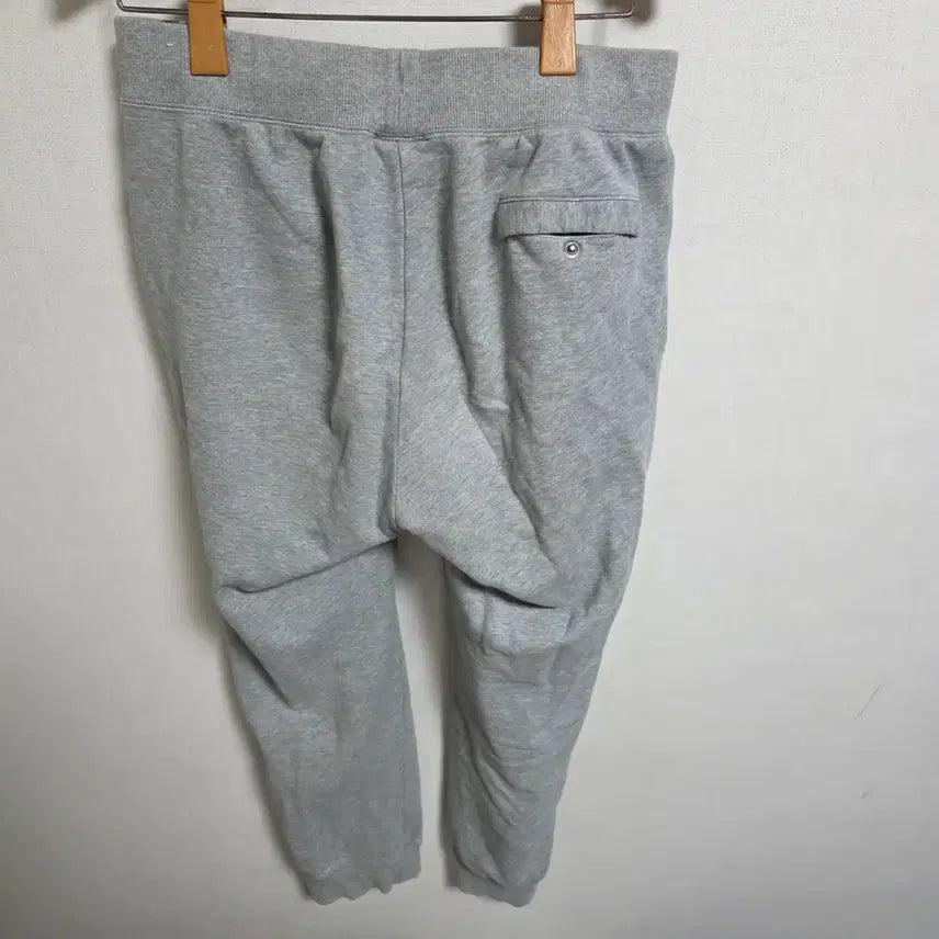 [BUNJANG] Nike Swoosh Club Fleece Jogger Pants Grey XL / [24년식/XL] 나이키 스우시 클럽 플리스 조거 팬츠 그레이