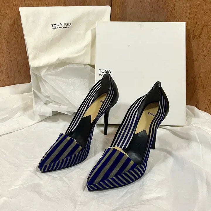 [BUNJANG] Toga Pulla Blue Stripe Mesh Stiletto Pumps / 토가풀라 블루 스트라이프 메시 스틸레토 펌프스