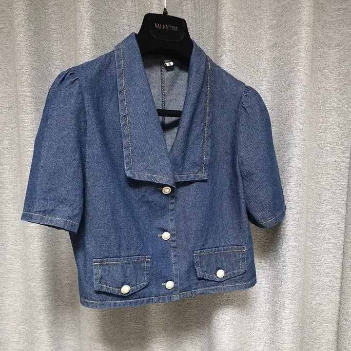 [BUNJANG] Melon Cropped Denim Short-Sleeve Jacket with Pearl Buttons / melon 멜론 크롭 데님 코튼 반팔 진주버튼자켓 블라우스s