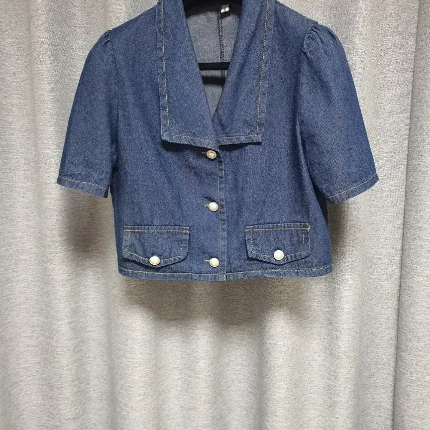[BUNJANG] Melon Cropped Denim Short-Sleeve Jacket with Pearl Buttons / melon 멜론 크롭 데님 코튼 반팔 진주버튼자켓 블라우스s