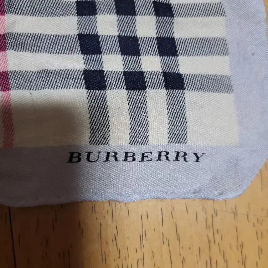 [BUNJANG] Burberry Handkerchief / 버버리손수건