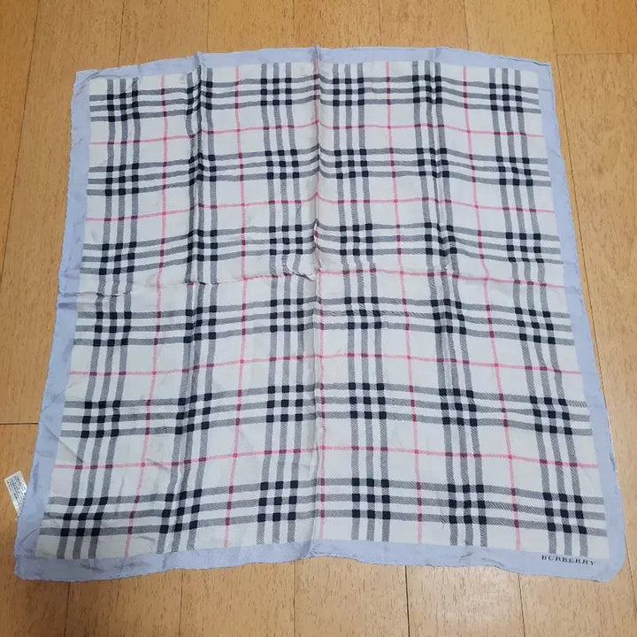 [BUNJANG] Burberry Handkerchief / 버버리손수건