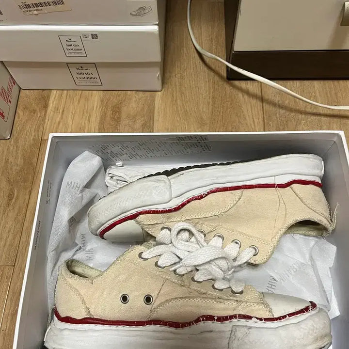 [BUNJANG] Mihara Yasuhiro Peterson Natural Flagship Store Limited Edition Sneakers (Size 42) / (초판) 미하라야스히로 피터슨 내츄럴 플래그쉽 스토어 한정 42 판매