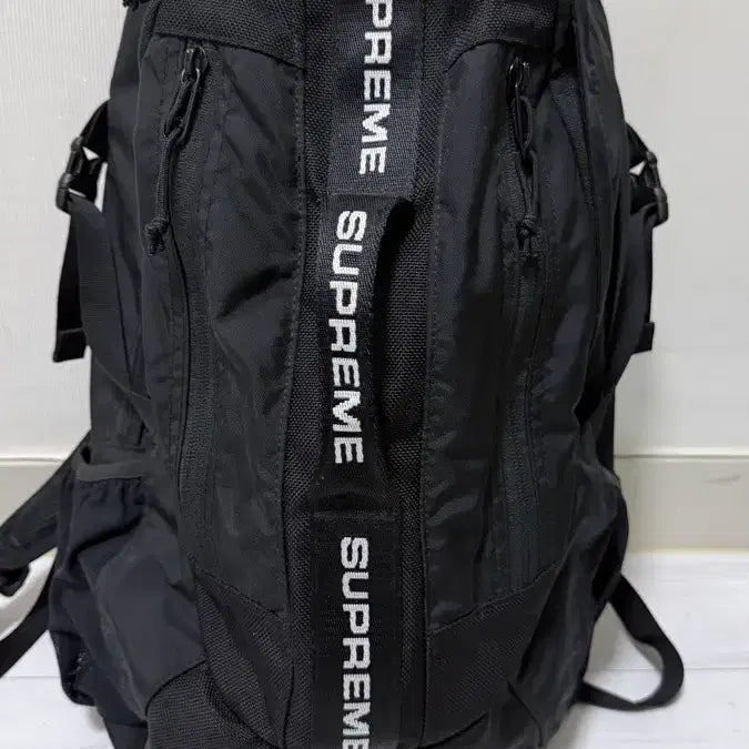 [BUNJANG] Supreme 22FW Backpack Black / 슈프림 백팩 블랙 22FW