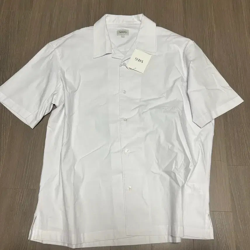 [BUNJANG] JIIKE Stina Persson Collaboration Flower Embroidery Short-Sleeve Shirt / [새상품] 지이크 스티나페르손 콜라보 꽃 자수 반팔 셔츠