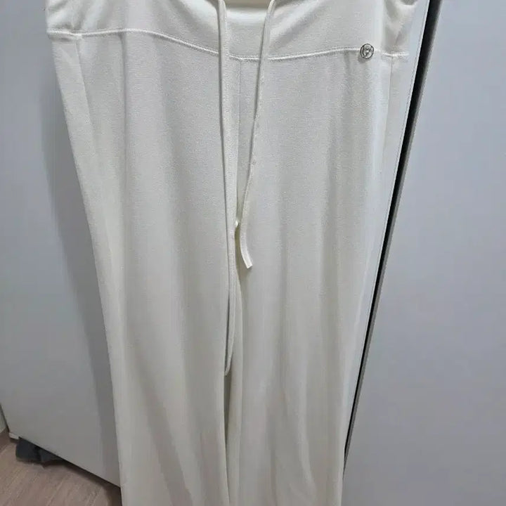 [BUNJANG] Airy Fabric Bootcut Pants (Ivory) / 새상품)에어리원단 부츠컷팬츠(아이)