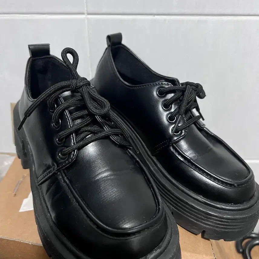 [BUNJANG] Black High Platform Loafers / 하이틴 통굽 로퍼