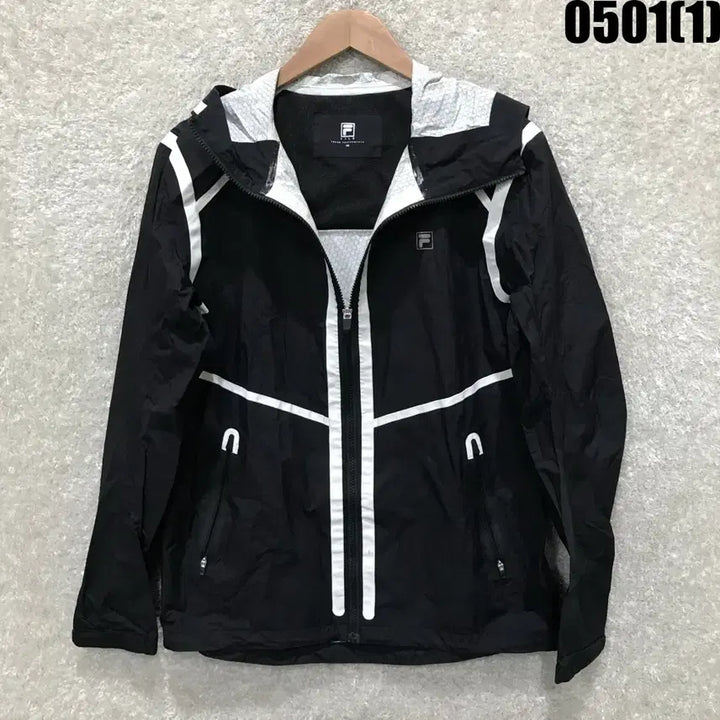 [BUNJANG] Fila Hooded Windbreaker Jacket Black/White Size L / 휠라 블랙/화이트 후드 바람막이 L