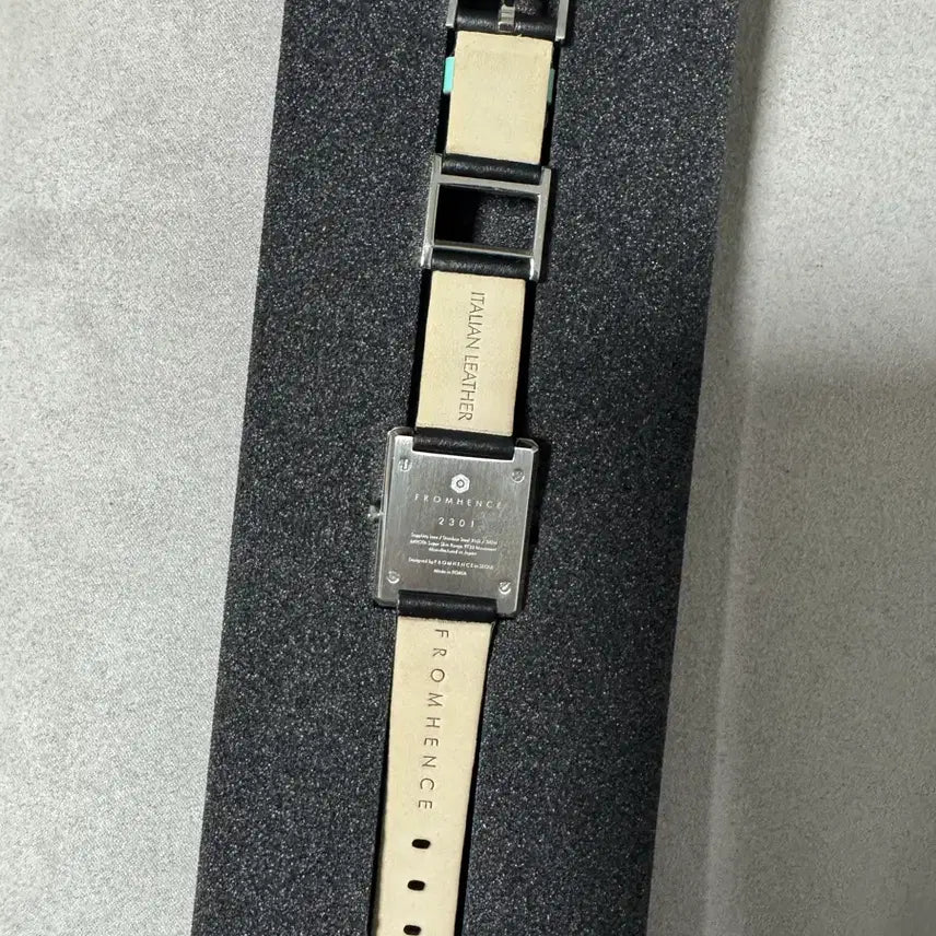 [BUNJANG] FROMHENCE Square Leather Watch / FROMHENCE 사각 가죽 시계