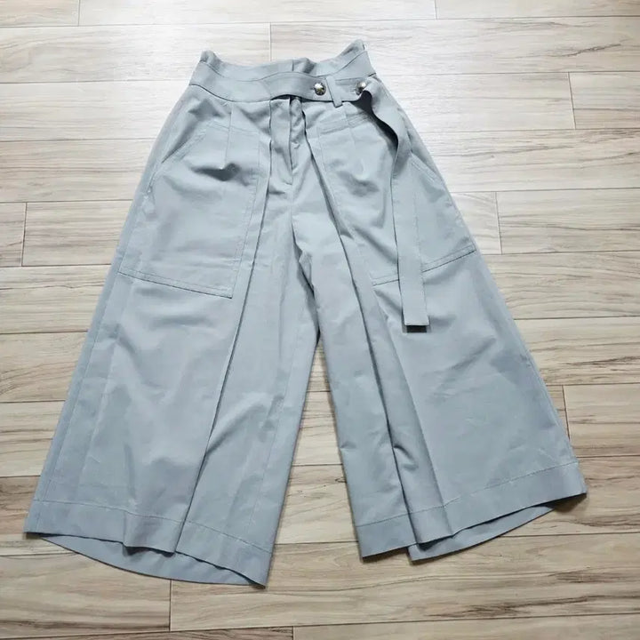 [BUNJANG] System Button Strap Crop Pants / 시스템 버튼 스트랩 크롭 팬츠