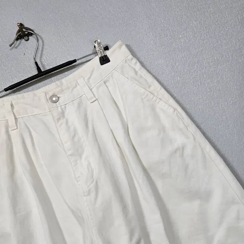 [BUNJANG] MORELOOKS High-Waisted Cotton Shorts Size 66 / MORELOOKS 하이웨스트 면반바지 66