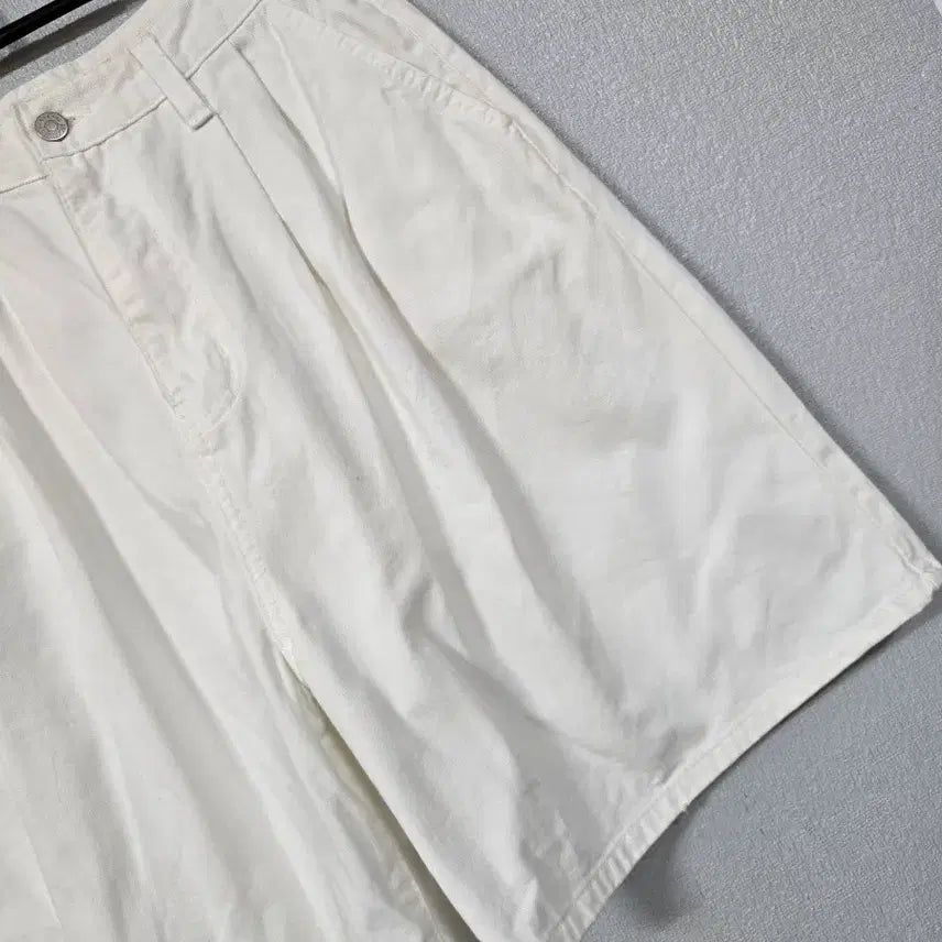 [BUNJANG] MORELOOKS High-Waisted Cotton Shorts Size 66 / MORELOOKS 하이웨스트 면반바지 66