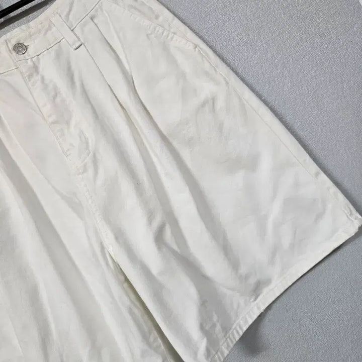 [BUNJANG] MORELOOKS High-Waisted Cotton Shorts Size 66 / MORELOOKS 하이웨스트 면반바지 66
