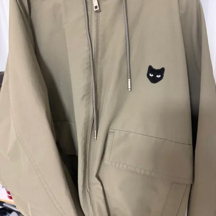 [BUNJANG] ZIOZIA Embroidered Hooded Windbreaker Jumper / 지오송지오  자수 후드 바람막이 점퍼