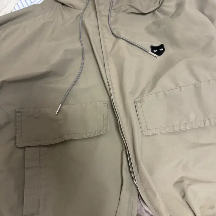 [BUNJANG] ZIOZIA Embroidered Hooded Windbreaker Jumper / 지오송지오  자수 후드 바람막이 점퍼