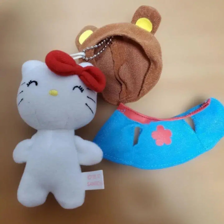 [BUNJANG] Sanrio Hello Kitty Dress-Up Doll Keychain / 산리오 헬로키티 옷 갈아입히기 인형 키티 키링