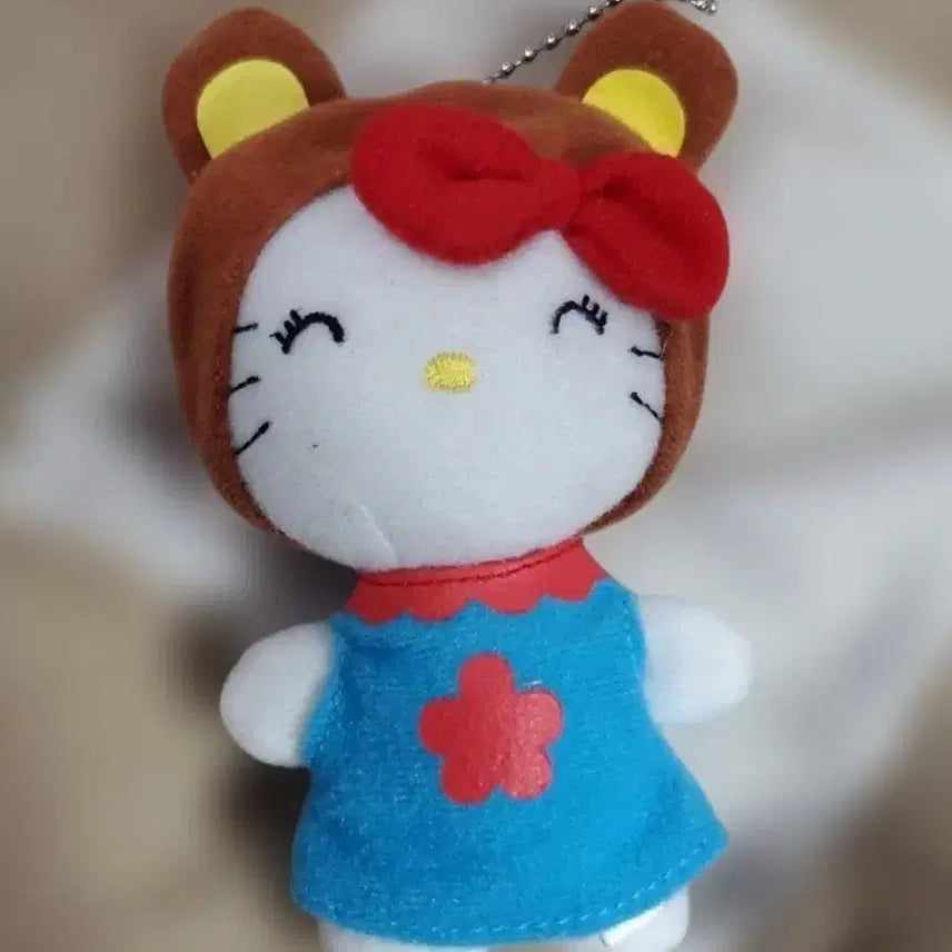 [BUNJANG] Sanrio Hello Kitty Dress-Up Doll Keychain / 산리오 헬로키티 옷 갈아입히기 인형 키티 키링