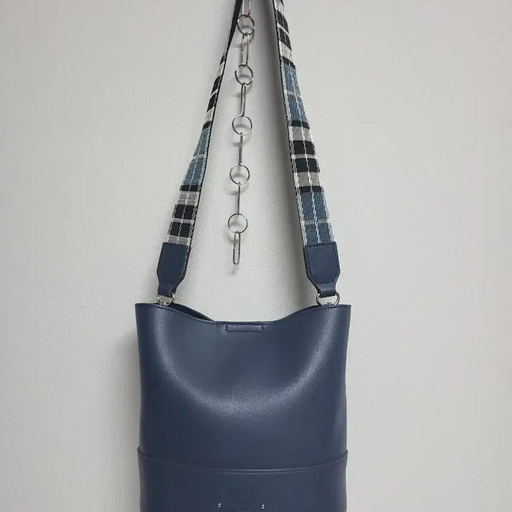 [BUNJANG] Samantha Thavasa Bucket Crossbody Bag Navy / 사만사타바사 크로스백 * 19/20