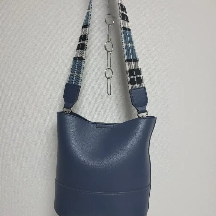 [BUNJANG] Samantha Thavasa Bucket Crossbody Bag Navy / 사만사타바사 크로스백 * 19/20