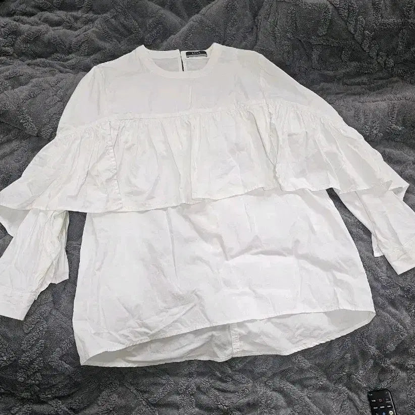 [BUNJANG] AHIN White Frill Cotton Blouse M / ahi.n화이트 프릴 면  블라우스 m