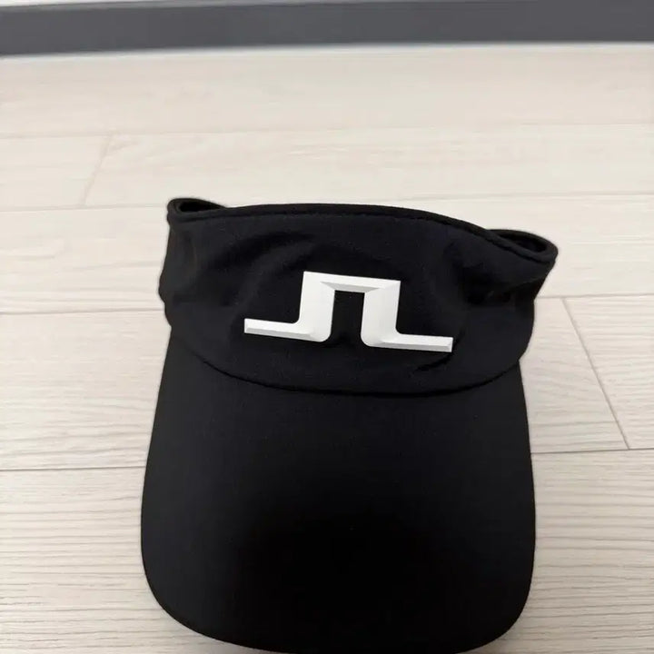 [BUNJANG] J.LINDEBERG Black Big Logo Sun Cap / 제이린드버그 모자 썬캡