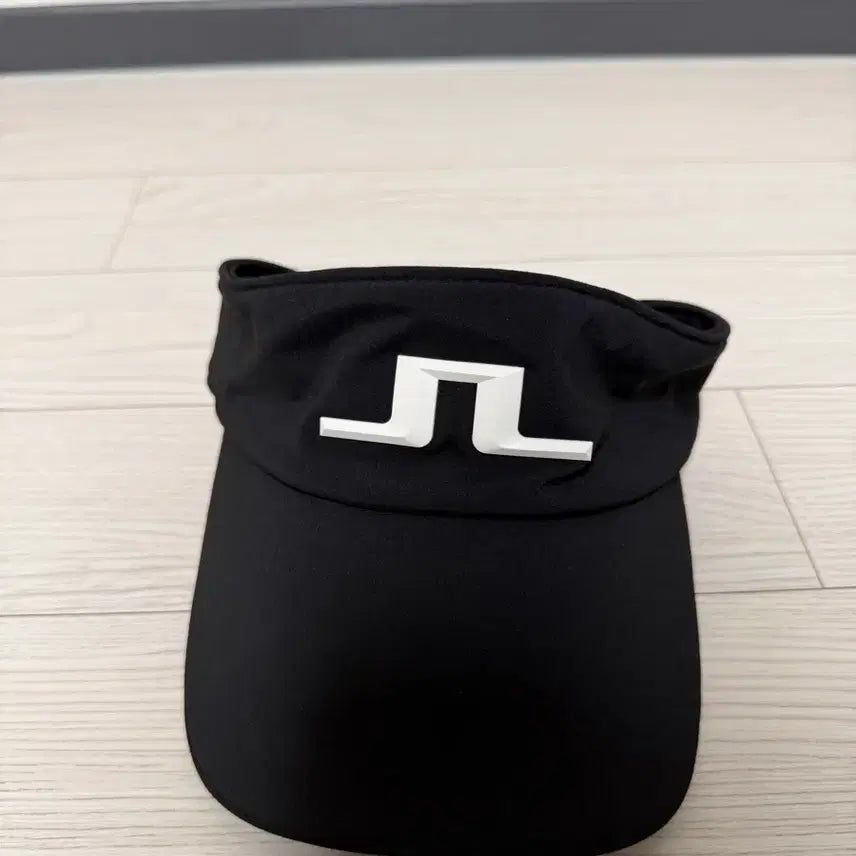 [BUNJANG] J.LINDEBERG Black Big Logo Sun Cap / 제이린드버그 모자 썬캡