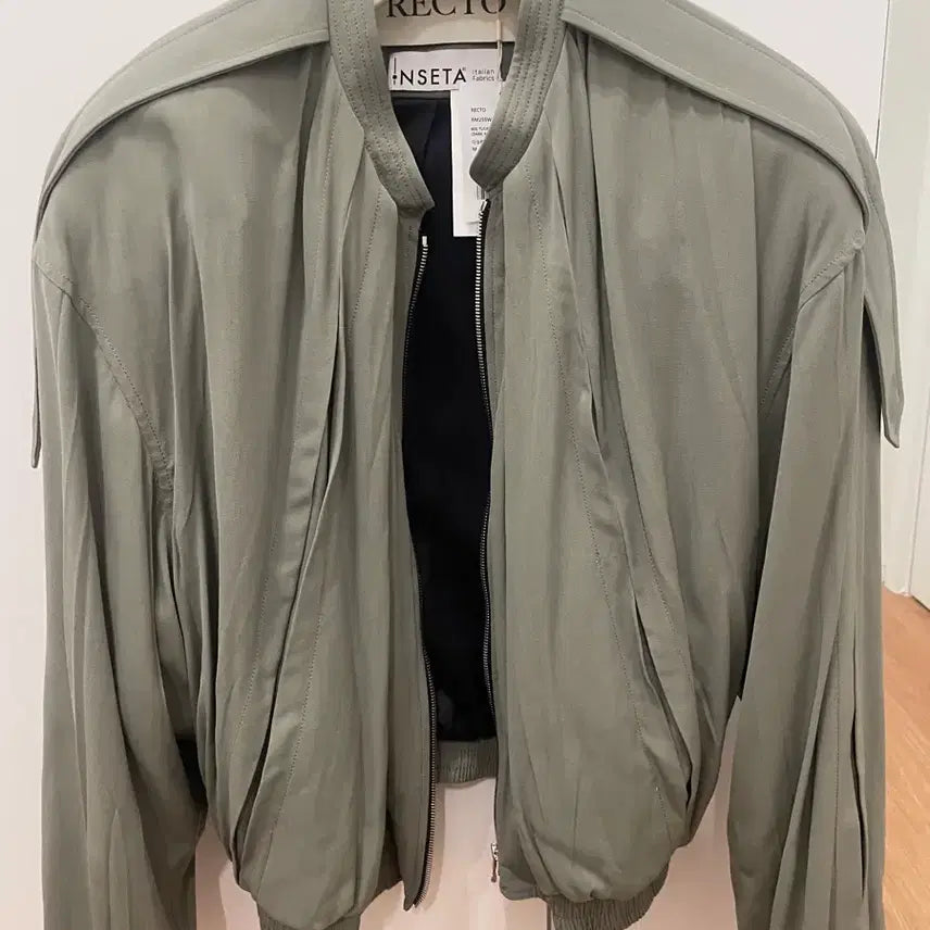[BUNJANG] Recto 80s Tuck Detail Disco Jumper Dark Khaki M / 렉토 80s 턱 디테일 디스코 점퍼 다크카키 M