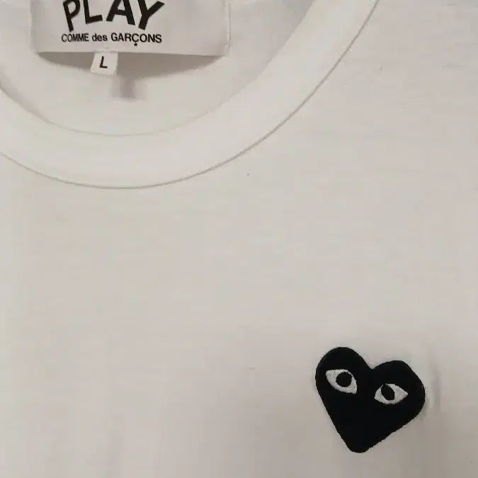 [SOLD OUT] 꼼데가르송 플레이 흰색 반팔 L사이즈 세탁완료