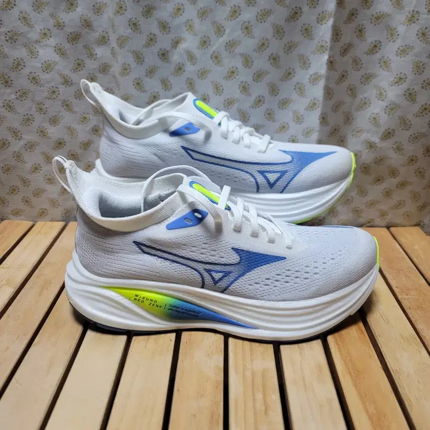 [BUNJANG] Mizuno NeoGen 2 Running Shoes 240 / 미즈노  네오젠 2 러닝화 240