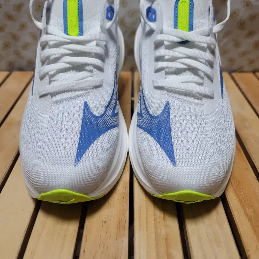 [BUNJANG] Mizuno NeoGen 2 Running Shoes 240 / 미즈노  네오젠 2 러닝화 240