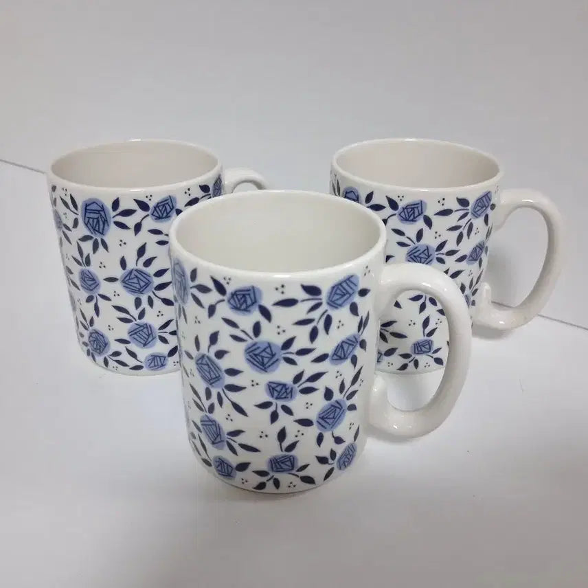 [BUNJANG] Vintage Maxim Floral Pattern Mug Cup / 빈티지 맥심 꽃무늬 머그컵