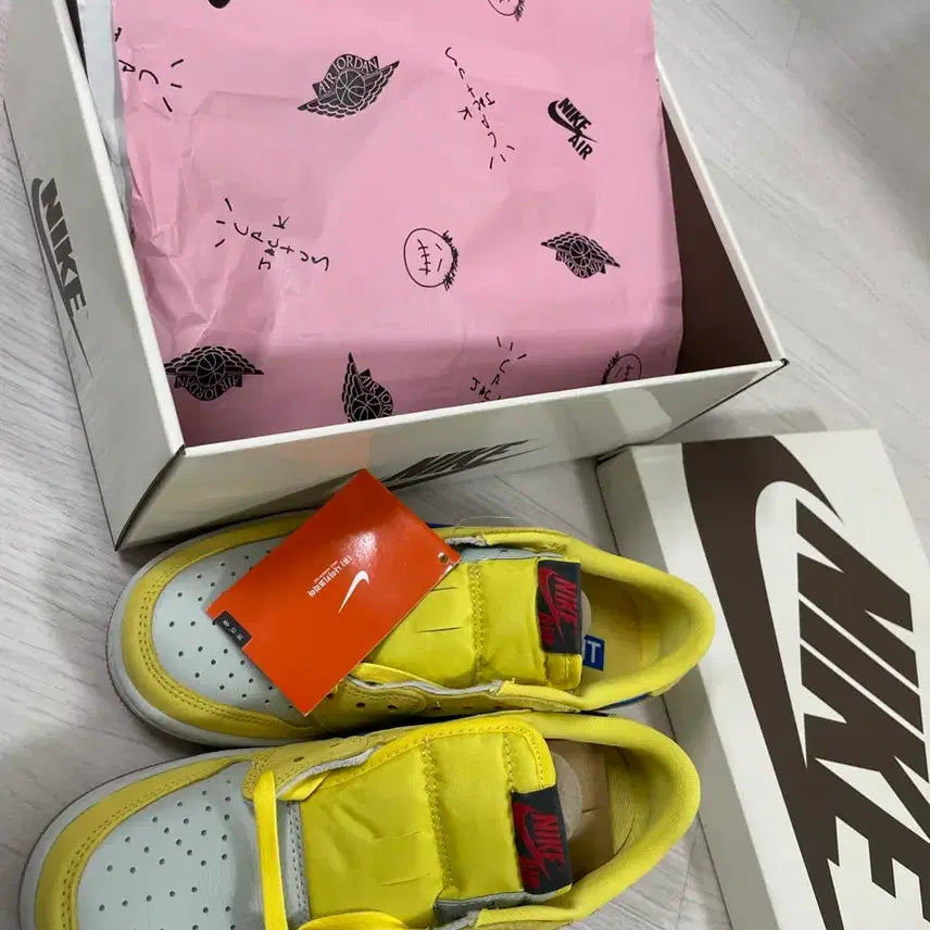 [BUNJANG] Nike Air Jordan 1 Travis Scott Canary / 조던1 트래비스 스캇 카나리 W235