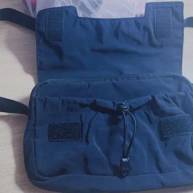 [BUNJANG] Umbro Unisex Messenger Bag / 엄브로 메신저백