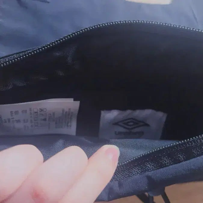 [BUNJANG] Umbro Unisex Messenger Bag / 엄브로 메신저백
