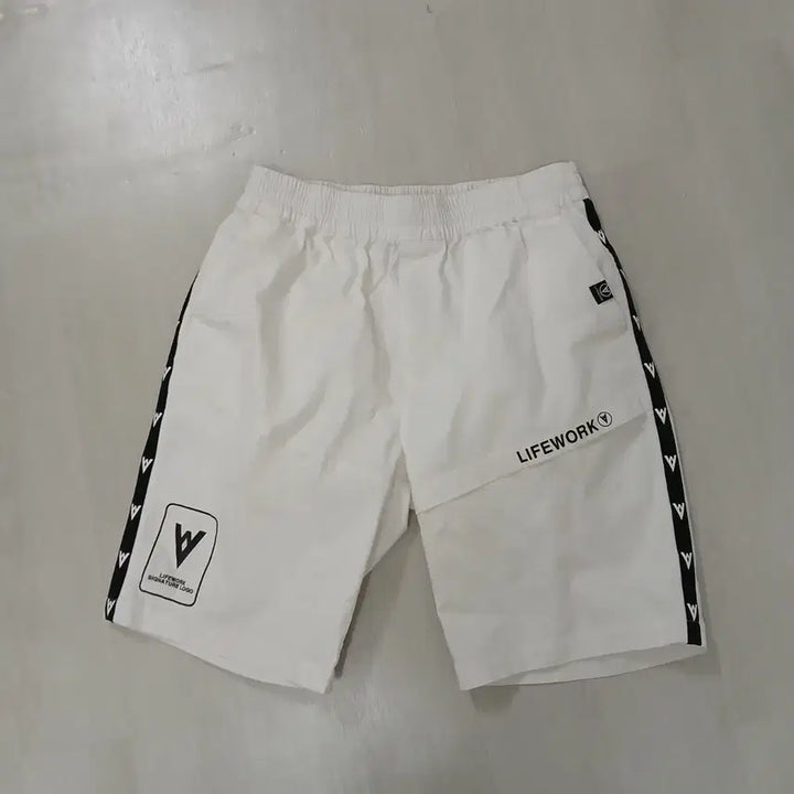 [BUNJANG] Lifework White Shorts Size 32-33 / 라이프워크 화이트 반바지 정품 32~33